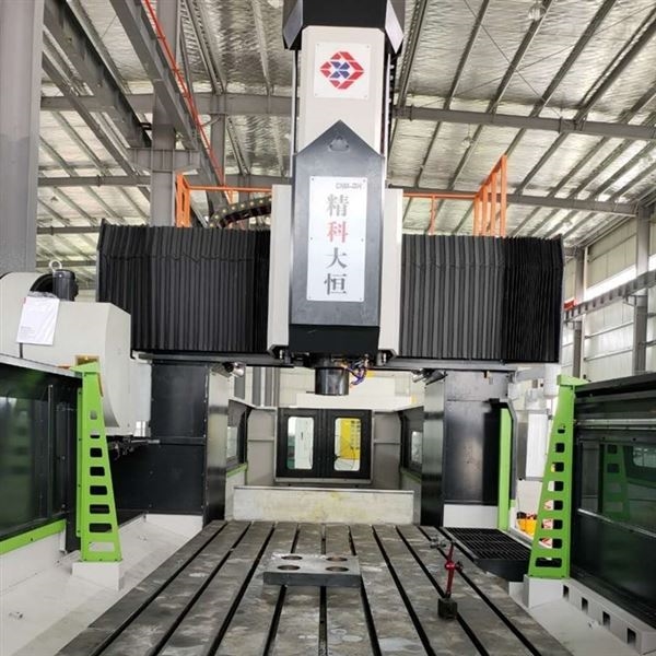 數控(kong)龍門銑床(chuáng)